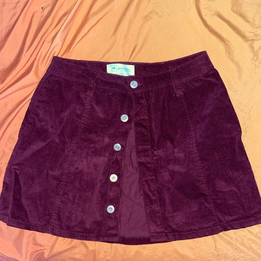 NWOT never worn corduroy maroon skirt size 7/28